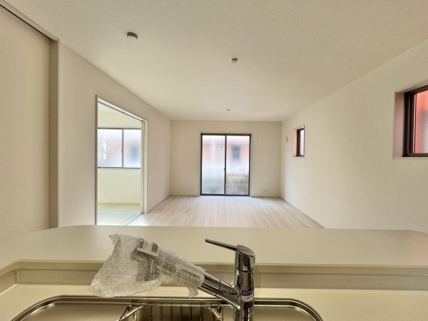 三郷市早稲田、新築一戸建ての画像です