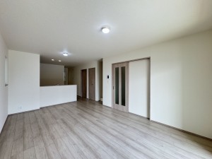 吉川市道庭、新築一戸建ての画像です