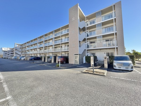 吉川市きよみ野、マンションの画像です