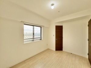 吉川市大字保、マンションの画像です