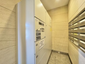 吉川市大字保、マンションの画像です