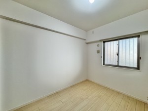 吉川市大字保、マンションの画像です