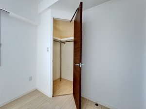 吉川市大字保、マンションの画像です