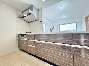 吉川市大字保、マンションの画像です