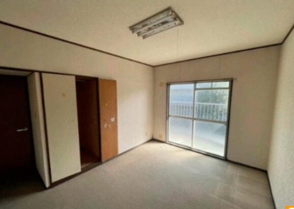 吉川市栄町、マンションの画像です