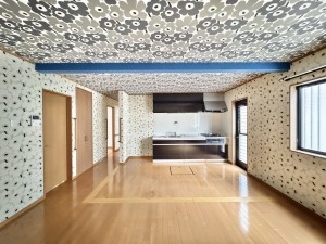 吉川市中央、中古一戸建ての画像です