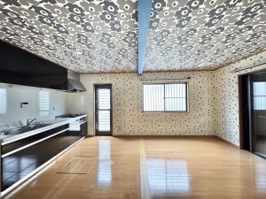 吉川市中央、中古一戸建ての画像です