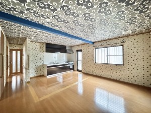 吉川市中央、中古一戸建ての画像です