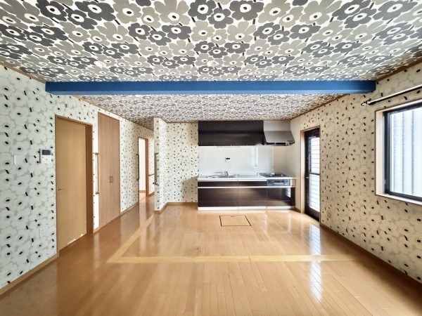 吉川市中央、中古一戸建ての画像です