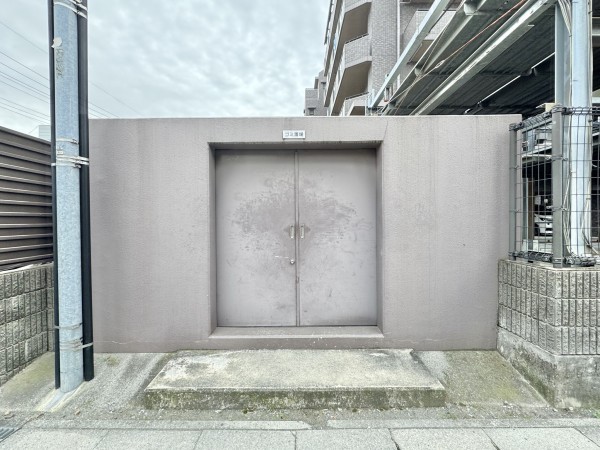 吉川市大字保、マンションの画像です