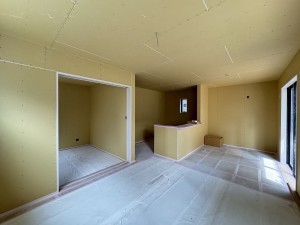 吉川市栄町、新築一戸建ての居間画像です