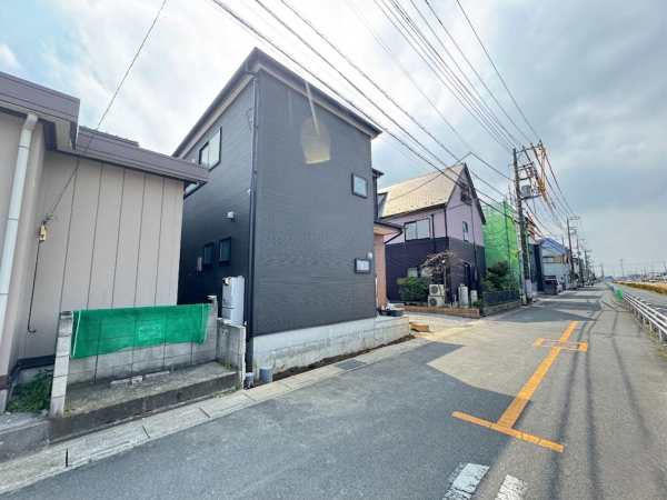 吉川市栄町、新築一戸建ての外観画像です