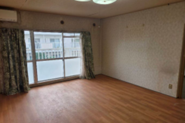 三郷市早稲田、マンションの画像です