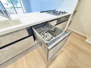 吉川市きよみ野、マンションの画像です