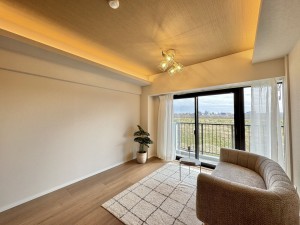 三郷市早稲田、マンションの画像です