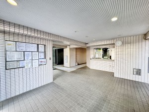 三郷市早稲田、マンションの画像です