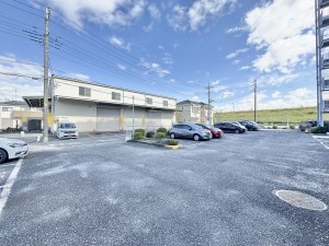 三郷市早稲田、マンションの画像です