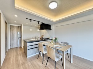 三郷市早稲田、マンションの画像です