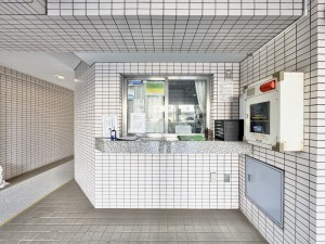 三郷市早稲田、マンションの画像です