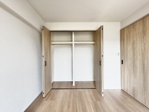 三郷市早稲田、マンションの画像です