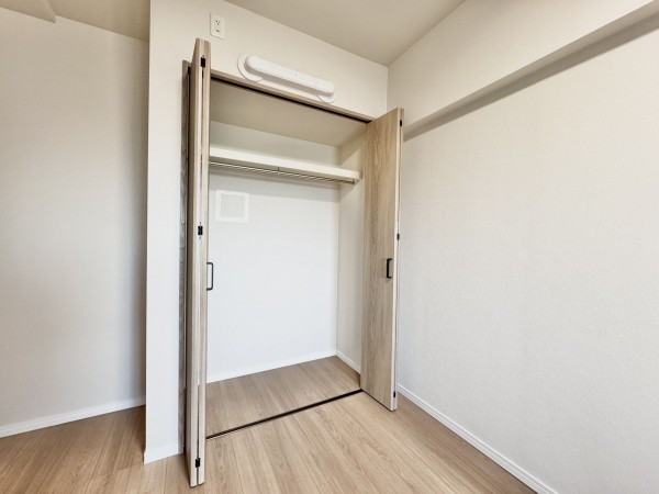 三郷市早稲田、マンションの画像です