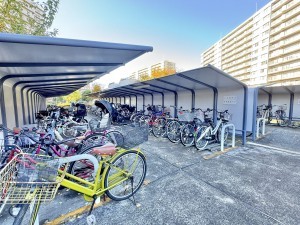 三郷市さつき平、マンションの画像です