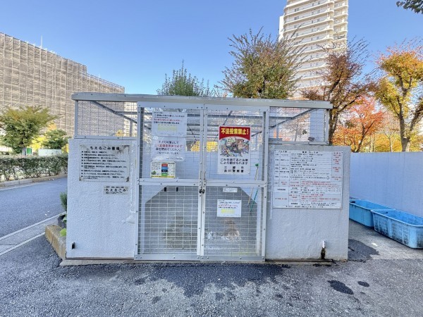 三郷市さつき平、マンションの画像です