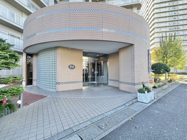 三郷市さつき平、マンションの画像です