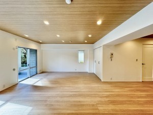 吉川市栄町、マンションの画像です