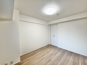 吉川市栄町、マンションの画像です