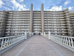 吉川市栄町、マンションの画像です