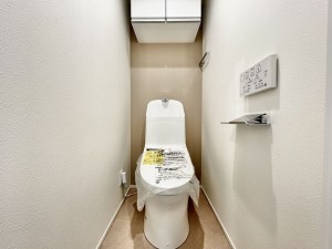 吉川市栄町、マンションの画像です