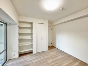 吉川市栄町、マンションの画像です