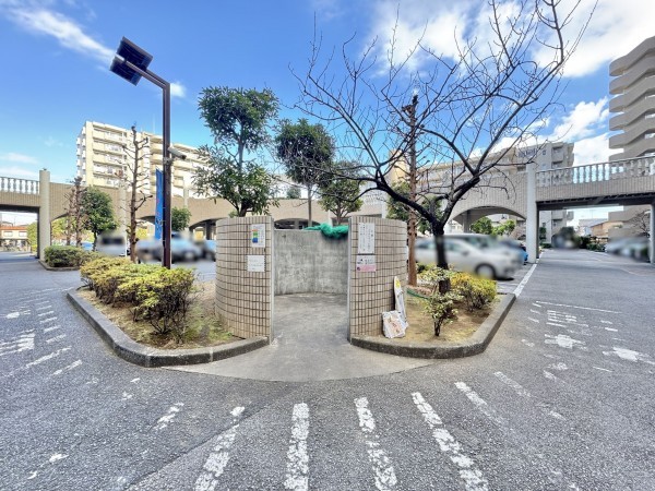 吉川市栄町、マンションの画像です