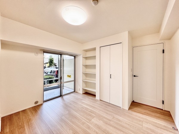 吉川市栄町、マンションの画像です