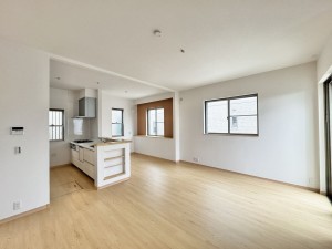 吉川市美南、中古一戸建ての画像です