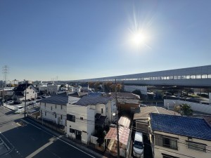 三郷市高州、マンションの画像です