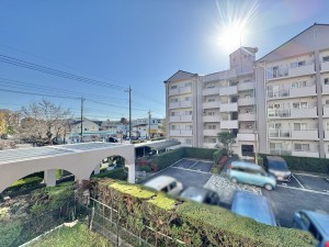 三郷市早稲田、マンションの画像です