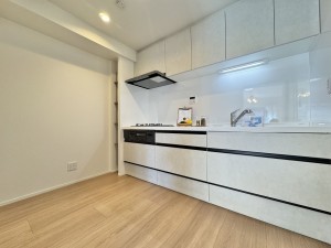 三郷市早稲田、マンションの画像です