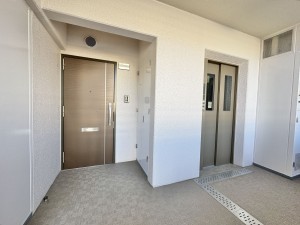 三郷市早稲田、マンションの画像です