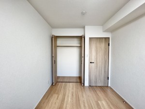 三郷市早稲田、マンションの画像です