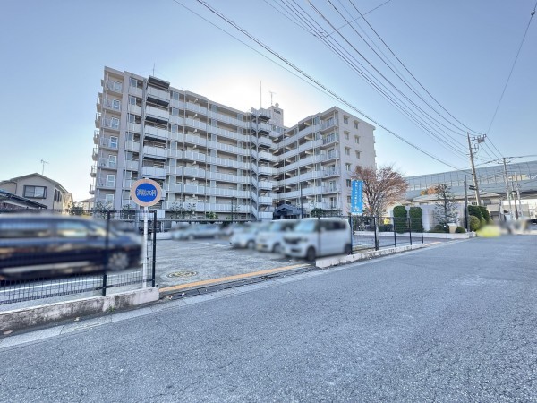 三郷市高州、マンションの画像です