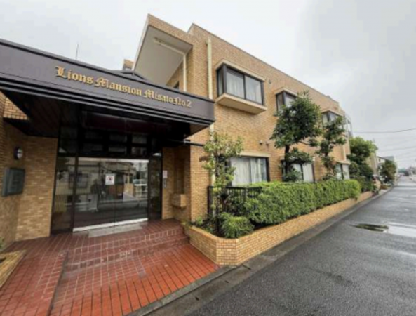 三郷市早稲田、マンションの画像です