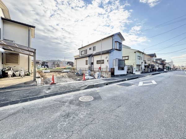 吉川市中曽根、新築一戸建ての画像です