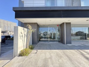 三郷市三郷、マンションの画像です