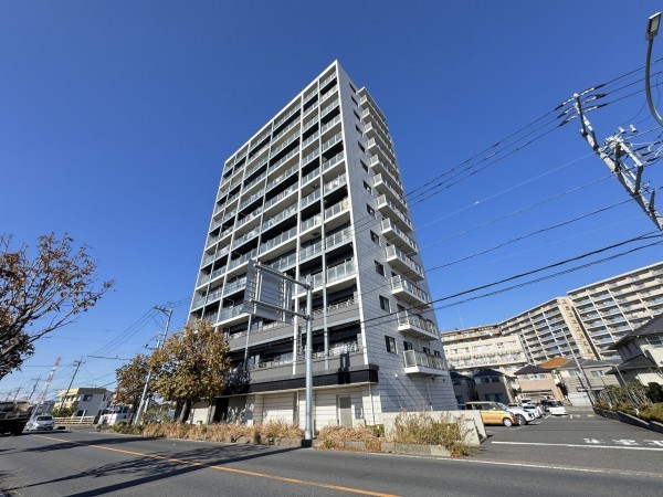 三郷市三郷、マンションの画像です