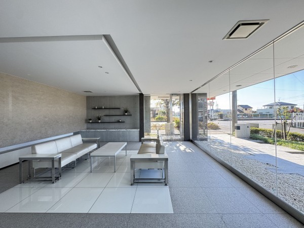 三郷市三郷、マンションの画像です