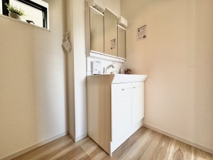 吉川市道庭、新築一戸建ての画像です