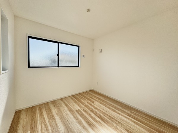 吉川市道庭、新築一戸建ての画像です