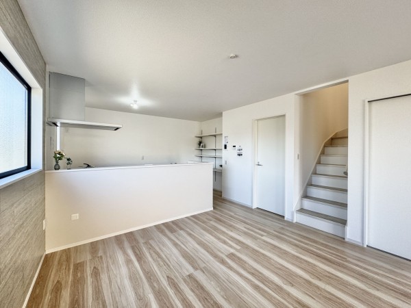 吉川市道庭、新築一戸建ての画像です